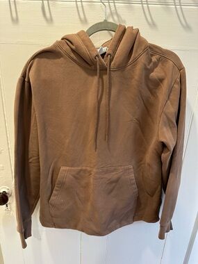 Athleta Men's Crewneck Hoodie in Warm Brown